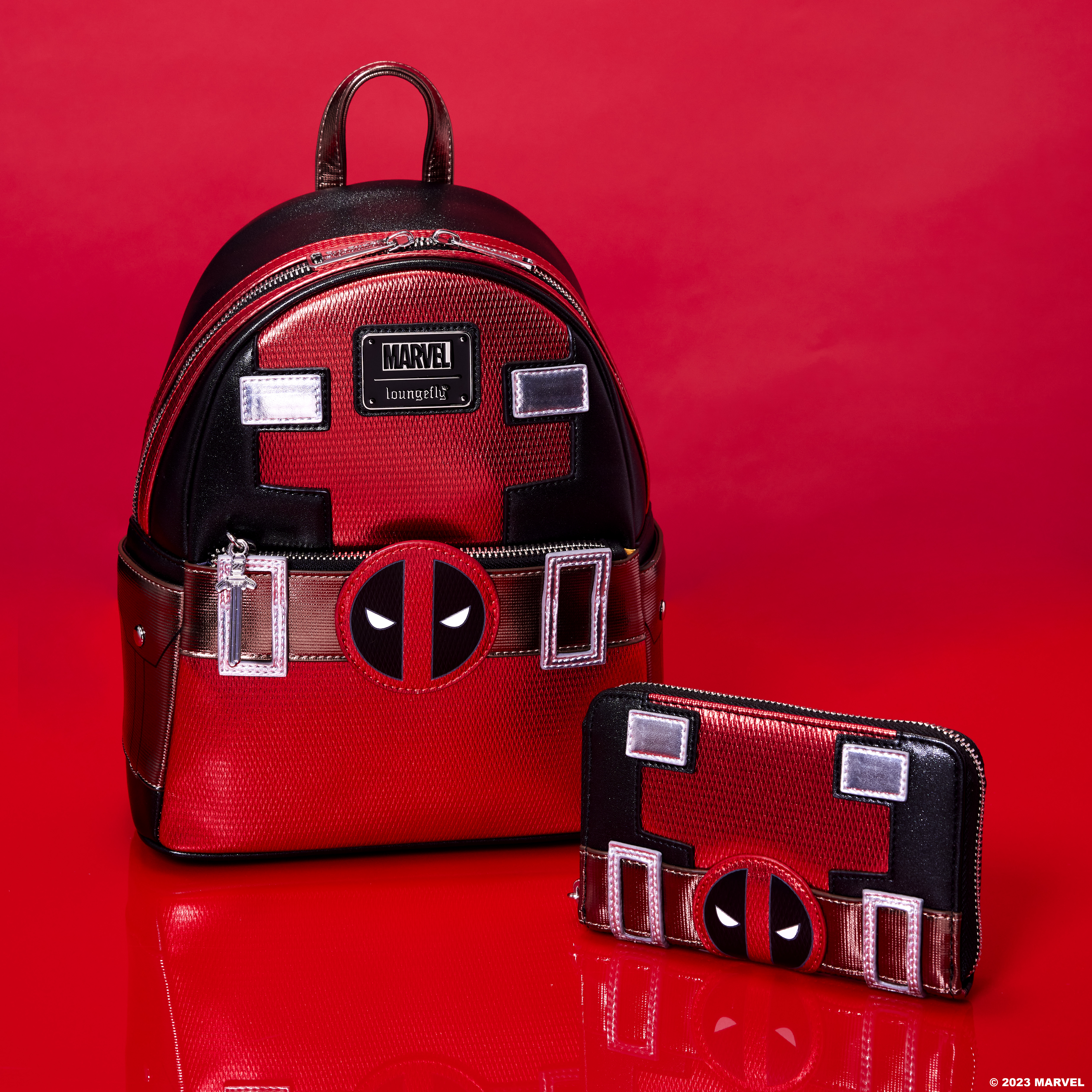 Marvel Metallic Deadpool Cosplay Zip Around Wallet - Image 3